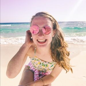 Meet your Posher, Abby